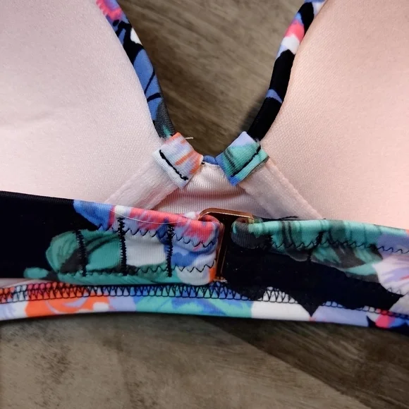 Shade & Shore Lightly Lined Current Floral Top - Picture 6 of 7